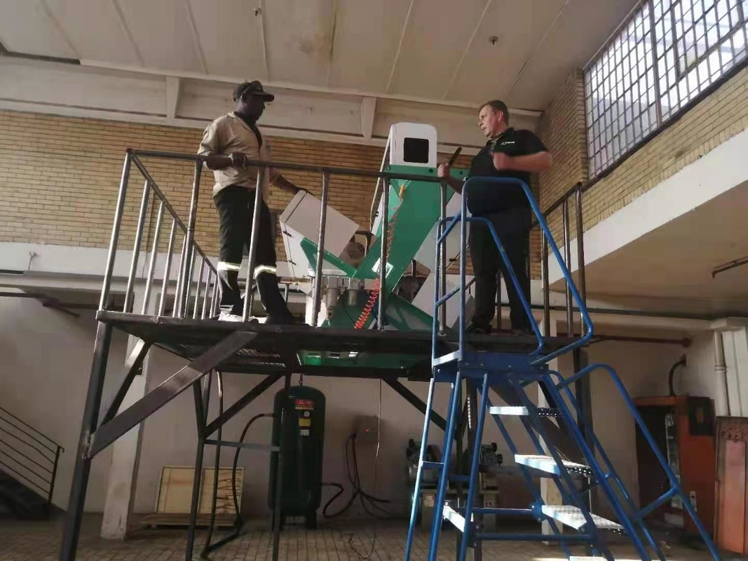 Máquina do classificador da cor do arroz integral para separar o arroz mau da qualidade
