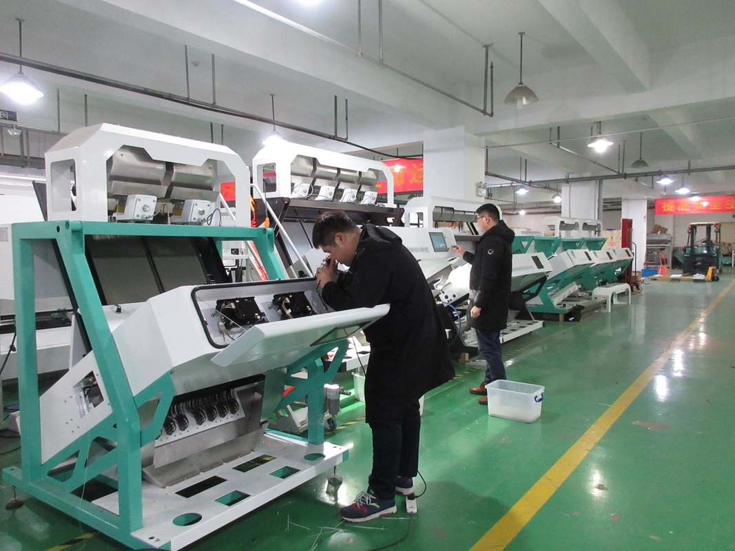 Linha de processamento automática máquina da exploração agrícola de 7 rampas de classificação usada da cor da cevada do trigo com câmera de Toshiba