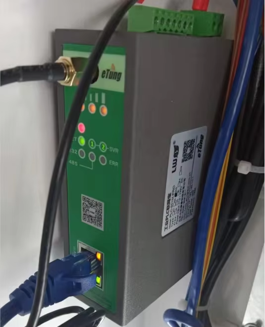 Máquina de classificação de cores de flocos de plástico preto CCD inteligente Codificador de cores Máquina de separação de cores de alta eficiência para PVC PET 12